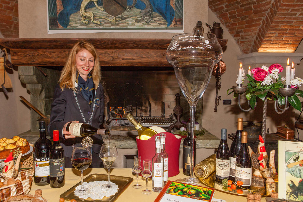 A' La Table Du Sommelier Chambres D Hotes & Restaurant Saint-Vincent Eksteriør billede